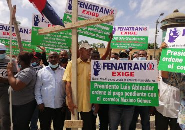 VIDEO | Transportistas afiliados a Fenatrano exigen pago de deuda millonaria