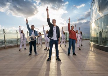 Joven talento de Puerto Plata es premiado por canción cristiana