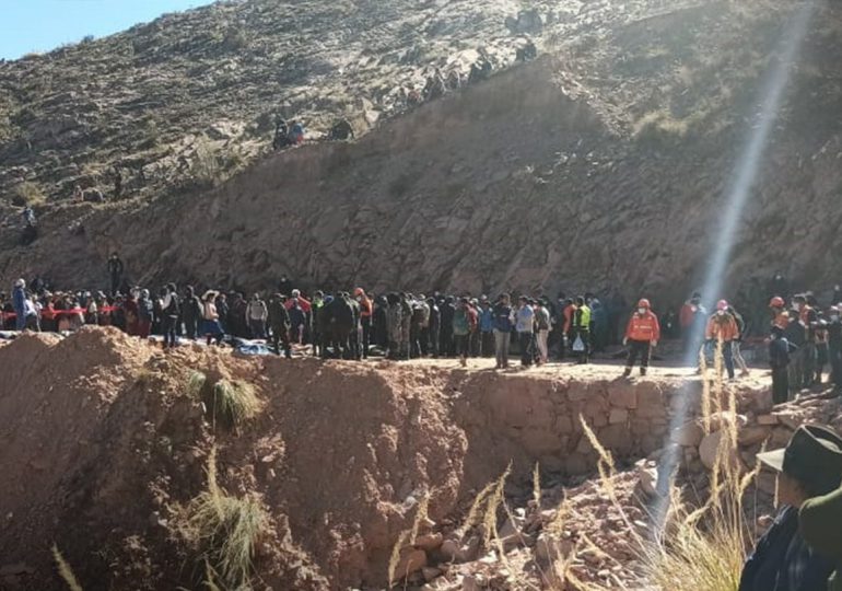 Al menos 24 muertos en accidente de autobús en Bolivia