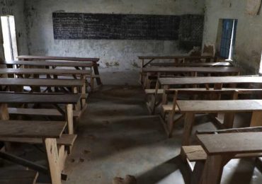 Hombres armados secuestran a 140 estudiantes en una escuela en Nigeria