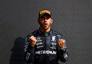 Hamilton sigue siendo el patrón de Silverstone y desafía a Verstappen