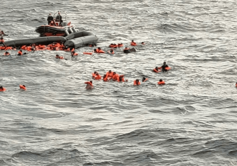 Casi 60 migrantes mueren ahogados frente a las costas de Libia