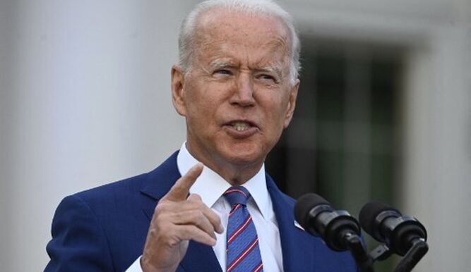 Biden pide al "régimen cubano que escuche a su pueblo"