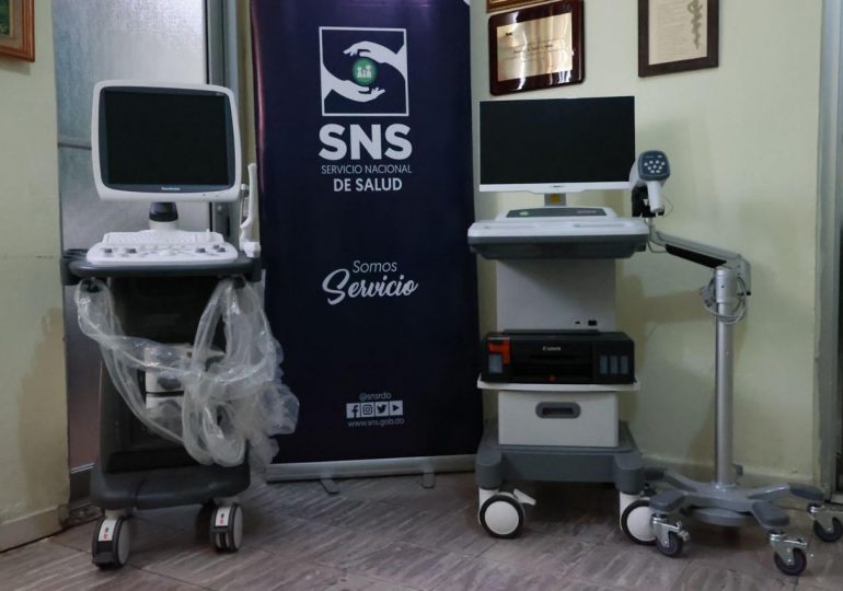 SNS entrega 10.9 millones en equipos en cinco centros de salud Red Pública