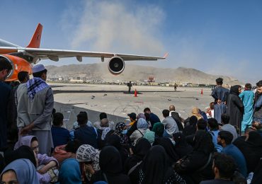 Amenazas al aeropuerto de Kabul siguen siendo "reales" y "concretas", dice el Pentágono