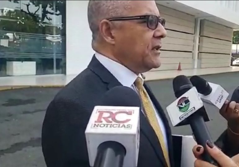 VIDEO | ADOCCO denuncia que Abinader transfirió el poder de la OISOE a la Unidad Ejecutora para la Readecuación de Barrios y Entornos (URBE)