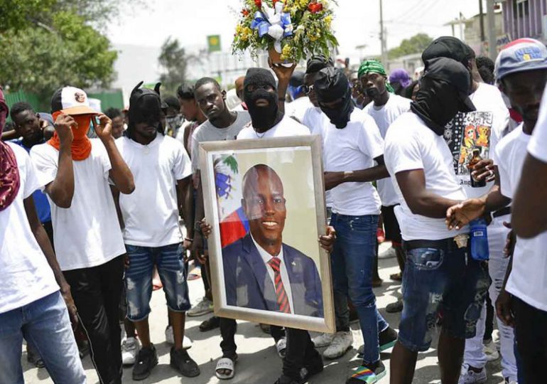 Ofrecen recompensas por presuntos responsables del asesinato del presidente de Haití