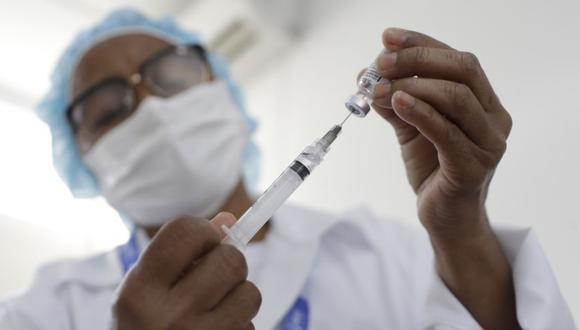 Hombre se vacuna cinco veces contra el covid-19 en Brasil