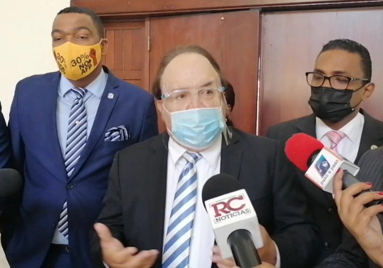VIDEO | Pedro Botello deposita recurso contra la sanción que le impuso la Cámara de Diputados