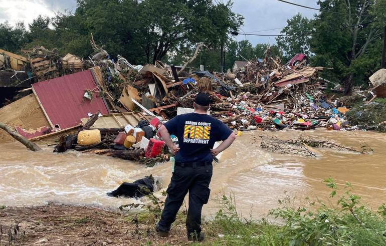 Al menos 16 muertos en inundaciones en Tennessee