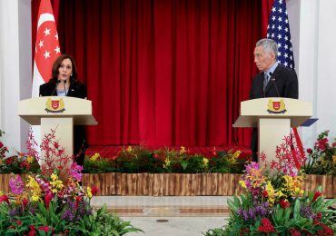 Vicepresidenta Kamala Harris promete un "compromiso duradero" de EEUU en Asia