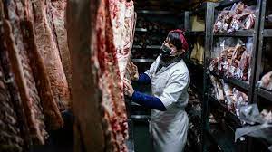 Argentina prorroga por 60 días restricción a exportaciones de carne vacuna