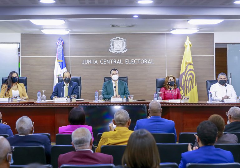 JCE finaliza encuentros regionales de miembros y secretarios de Juntas Electorales del DN y el sur