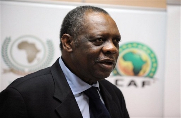 La FIFA suspende un año a Issa Hayatou, expresidente de la CAF