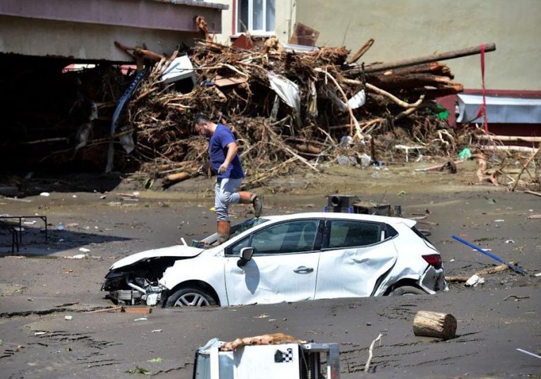 Registran unos 40 muertos en Turquía por inundaciones