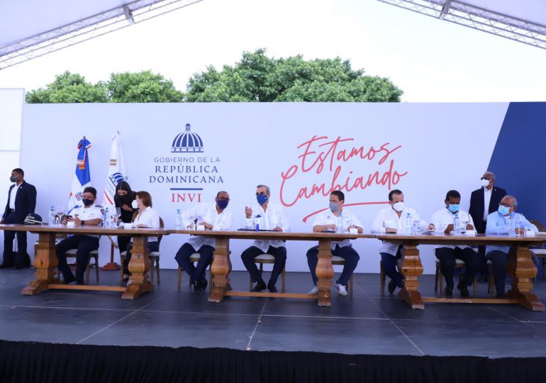 Presidente Abinader inaugura parqueo Las Atarazanas con capacidad para 200 vehículos