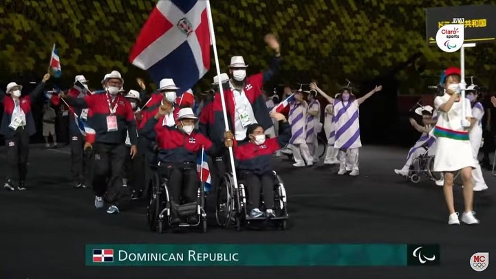 Delegación dominicana desfila en la apertura de las los Juegos Paralímpicos de Tokio 2020