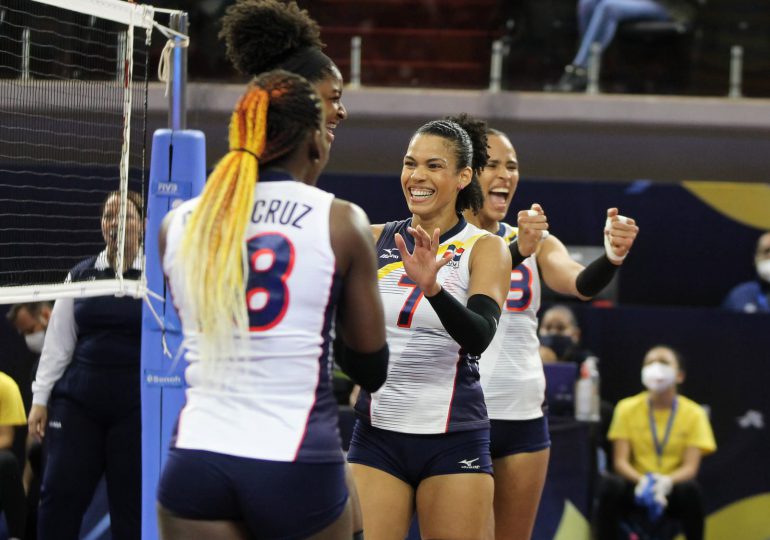 Equipo de Voleibol femenino dominicano avanza invicto a semifinal Norceca