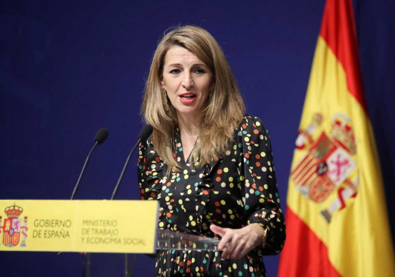 Gobierno español alcanza acuerdo con sindicatos para aumentar salario mínimo