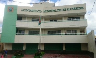 Embargan cuentas bancarias al Ayuntamiento de Los Alcarrizos