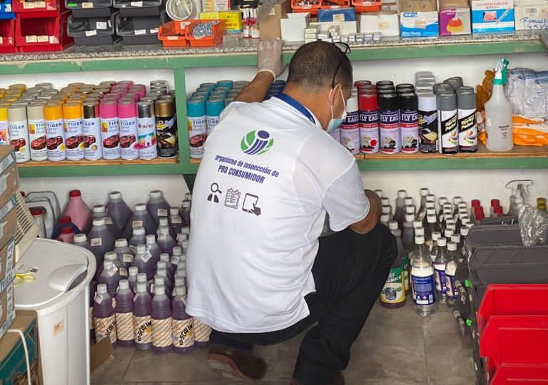 Pro Consumidor continúa las incautaciones de “ácido del diablo” en SPM y el Gran Santo Domingo