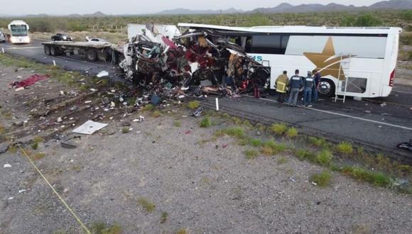 Al menos 16 muertos y 22 heridos deja accidente carretero en el norte de México