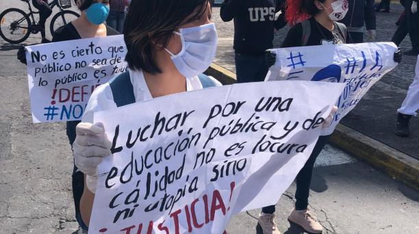 Estudiantes universitarios de Ecuador exigen más presupuesto para educación