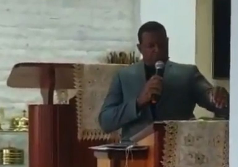 Video | Muere pastor dominicano mientras predicaba en Puerto Rico
