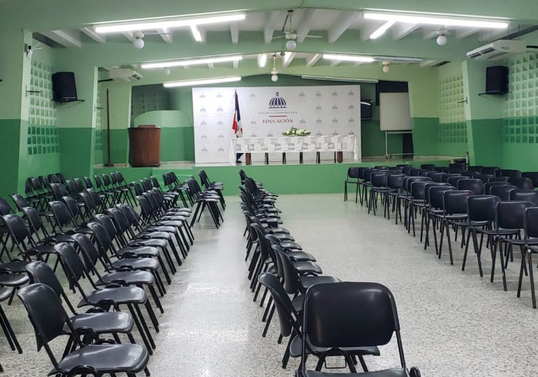 Suspenden concurso de oposición docente hasta el martes