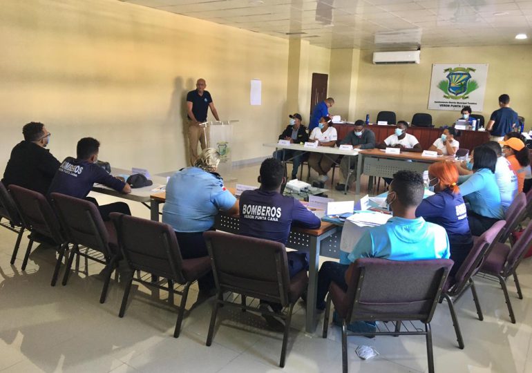 Ayuntamiento de Verón Punta Cana, USAID/BHA y el COE preparan personal de repuesta en “Sistema de Comando de Incidente”