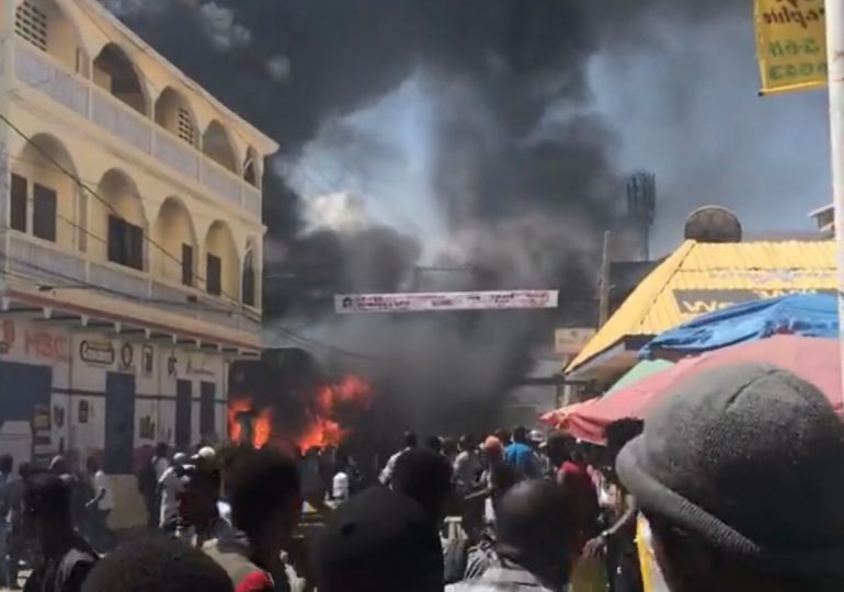 VIDEO | Reportan explosión en una bomba de gasolina en Cabo Haitiano
