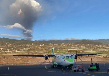 Reabrean aeropuerto de La Palma en España, clausurado por cenizas volcánicas