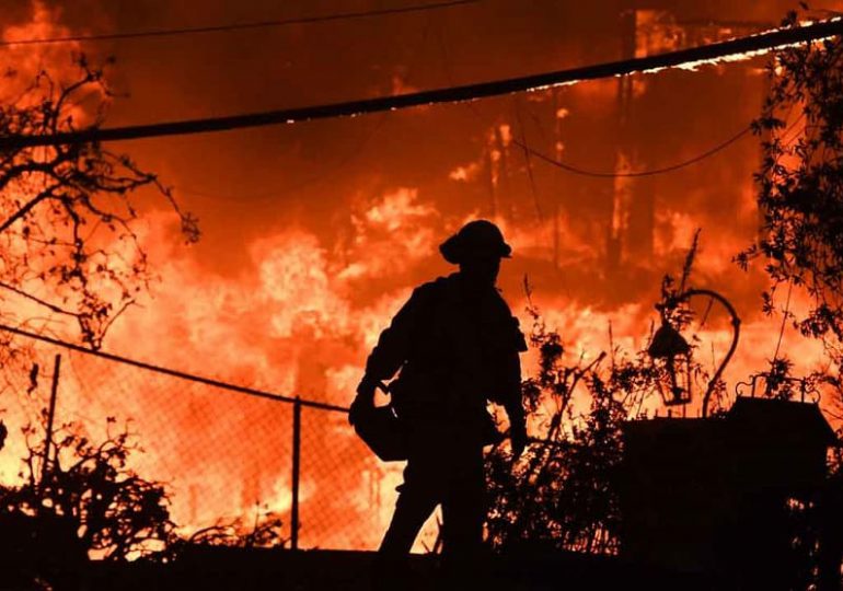 Acusan a compañía eléctrica de California de causar letal incendio
