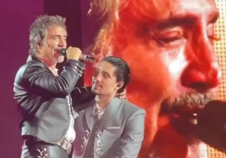 El llanto triste de Alejandro Fernández al dedicarle canción a Vicente en concierto