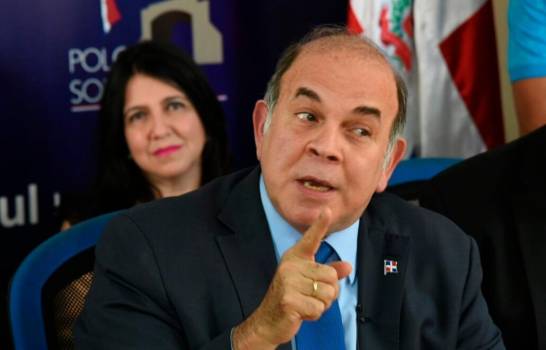 Pelegrín Castillo advierte al Gobierno funcionarios  quieren socavar sentencia TC sobre nacionalidad