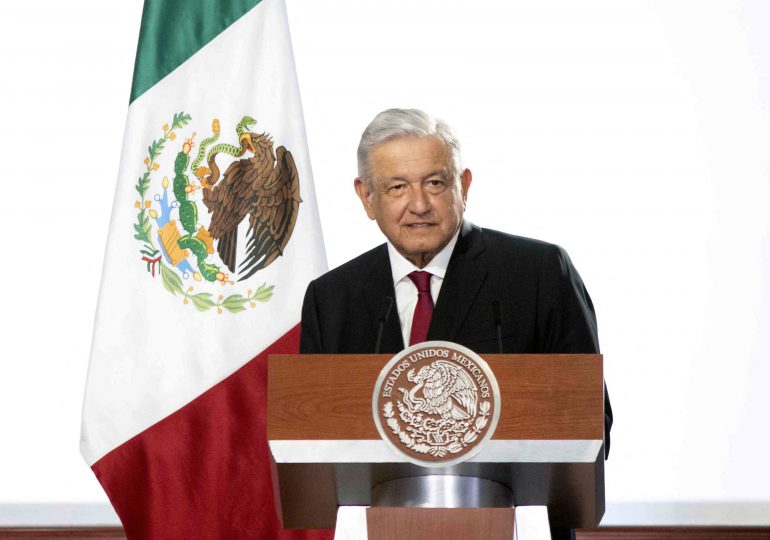 Presidente de México anuncia reforma para fortalecer industria eléctrica nacional