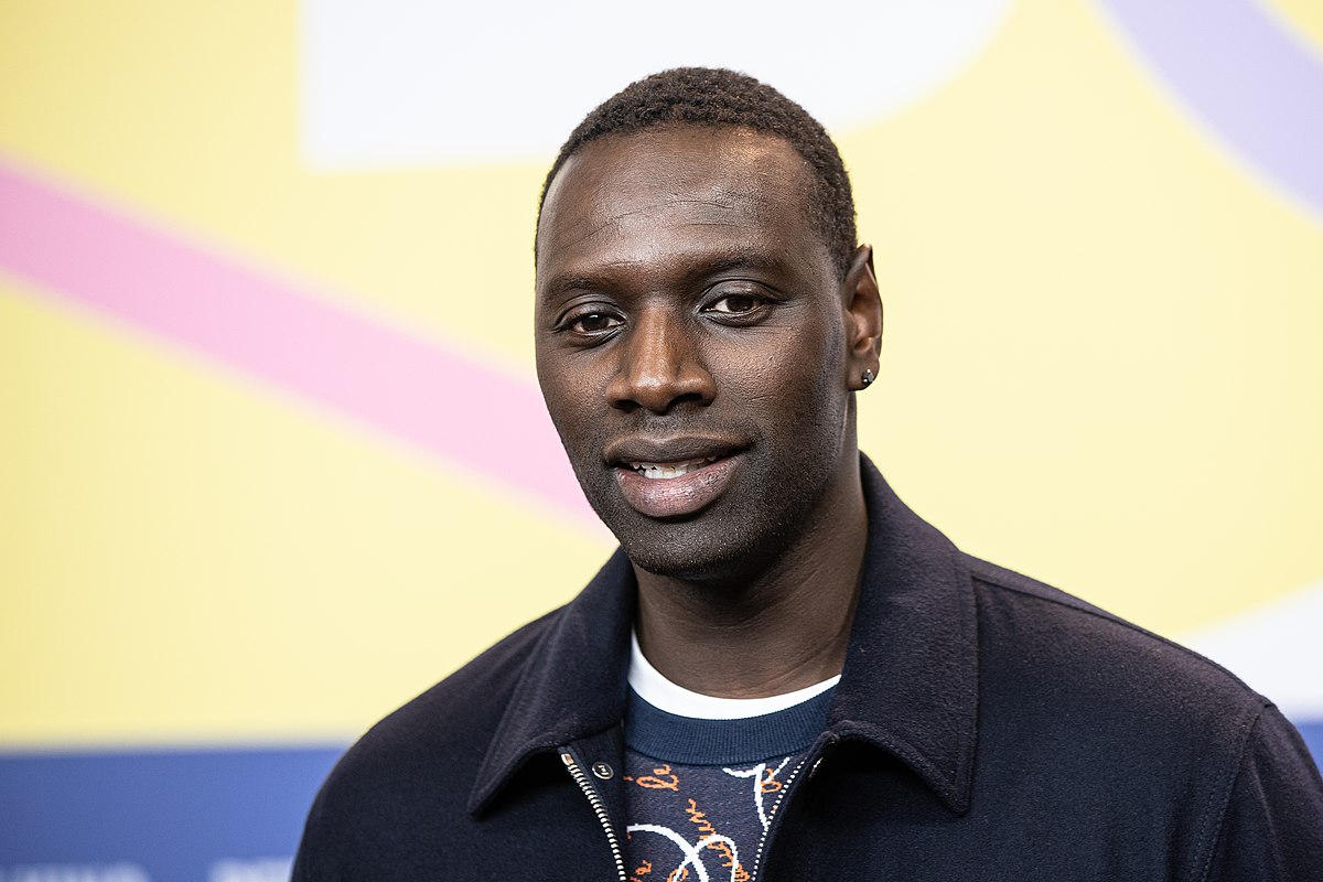 Superstar Omar Sy signs an extended contract with Netflix