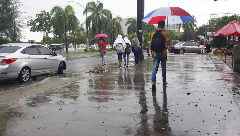 Meteorología pronostica chubascos en puntos del país por vaguada