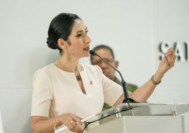 Raquel Arbaje exhorta a los dominicanos inocularse la tercera dosis anticovid