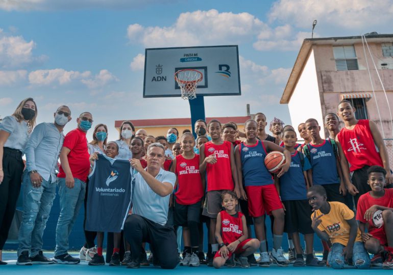 Banreservas y ADN entregan cinco canchas remozadas en el Distrito Nacional