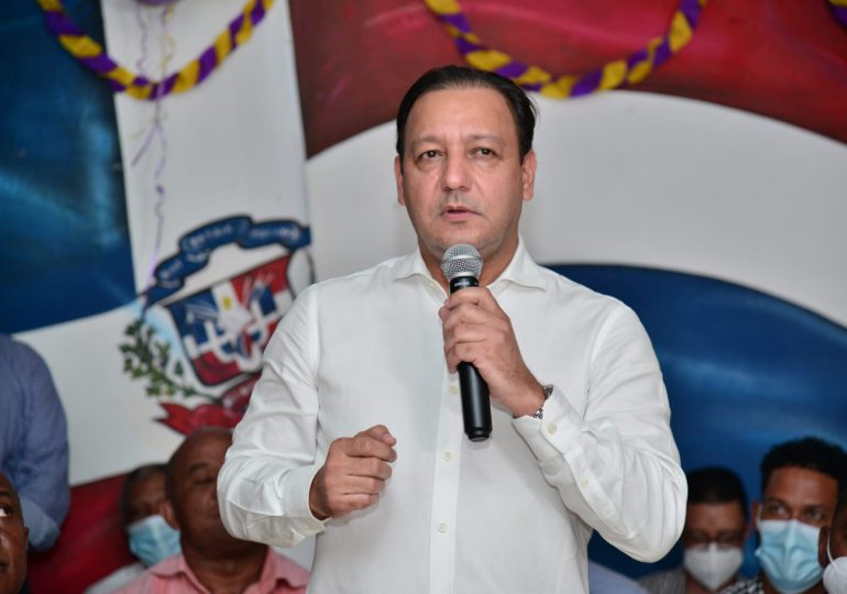 Abel Martínez lamenta que RD esté minado de productos agrícolas importados