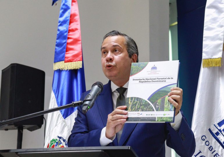 Ministro Jorge Mera detalla novedades del Reglamento Forestal de la Ley 57-18