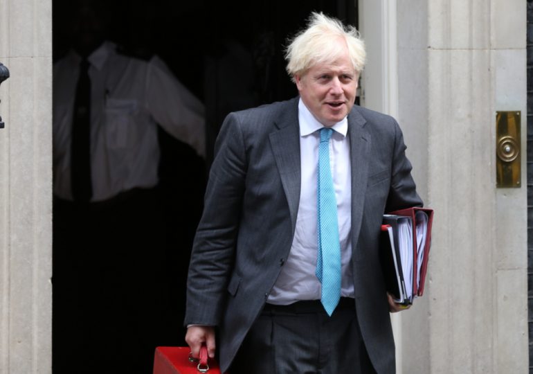 Boris Johnson vende su "revolución verde" en busca de inversiones multimillonarias
