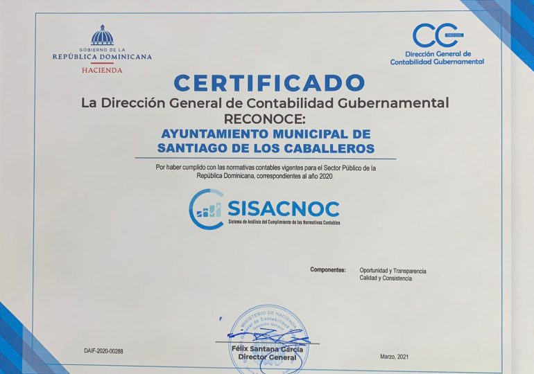 Ayuntamiento de Santiago recibe certificación por buen desempeño en normativas contables