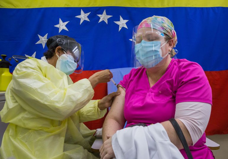 Venezuela aplicará vacunación anticovid de refuerzo en 2022