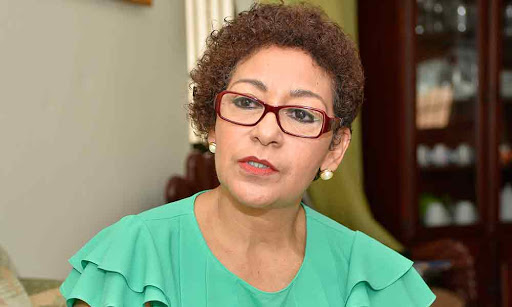 María Cabrera, ex presidenta ADP,  dice profesores PRM y Fuerza del Pueblo dieron ex presidenta ADP,