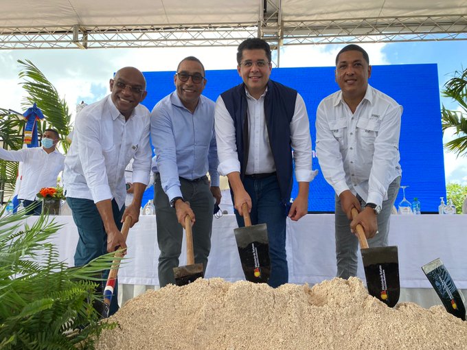 David Collado deja iniciado trabajos en Playa Macao con inversión de 53 millones de pesos