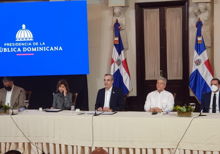 Abinader anuncia primeras medidas para la transformación de la PN