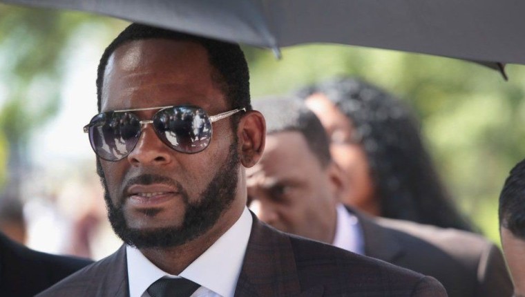 YouTube suprime los canales oficiales del cantante R. Kelly