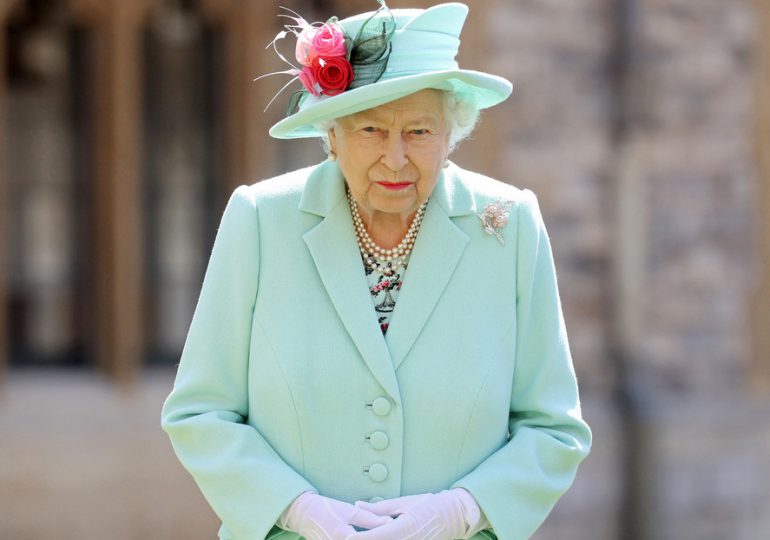 La reina Isabel II renuncia a participar en la COP26 por consejo médico